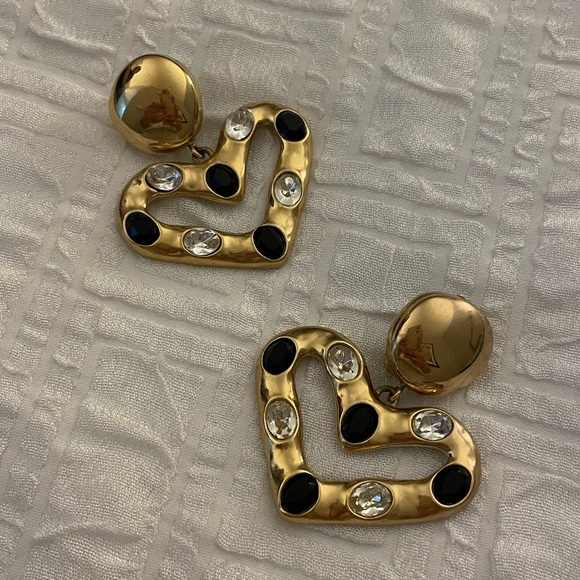 Vintage Givenchy Gold Black Onyx Crystal Heart Clip On Statement Earrings - Picture 15 of 17